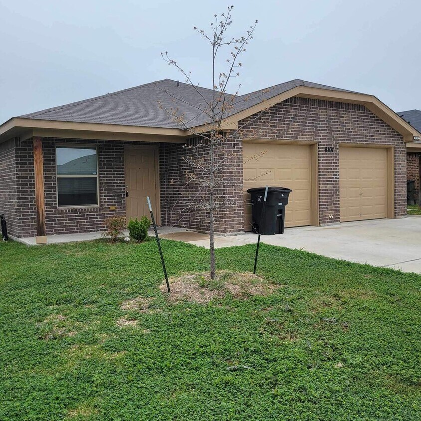 6101 Amelia Earhart Blvd Unit A, Killeen, TX 76543 Room for Rent in