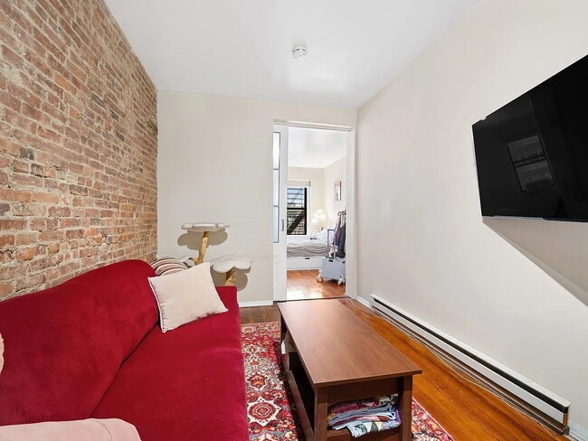 Building Photo - "Cozy 1-Bedroom Oasis in the Heart of Jersey City – Ideal Urban Living Awaits!"