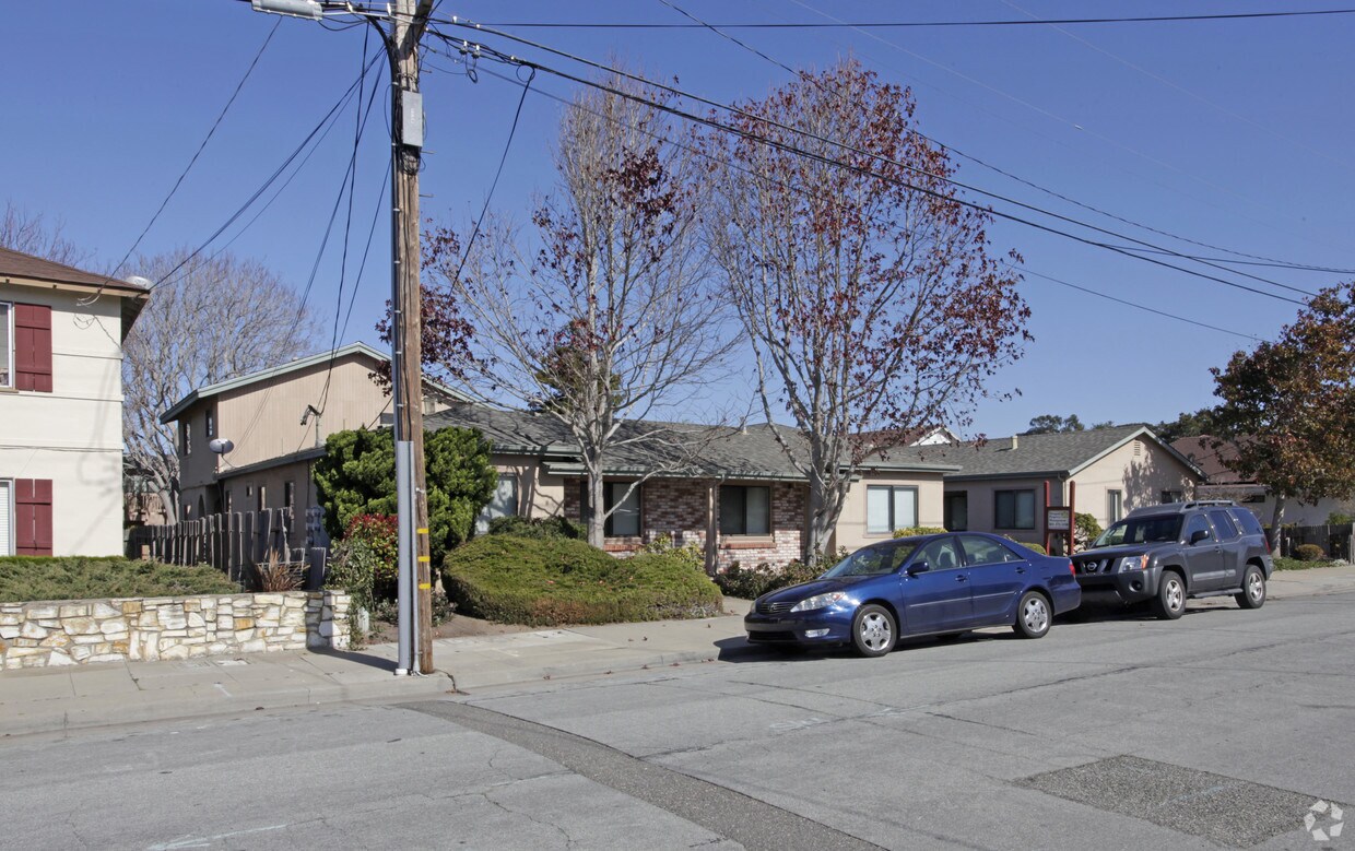 1128 4th St, Monterey, CA 93940 Apartments in Monterey, CA
