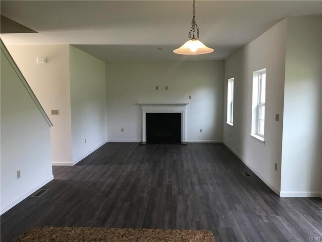 Foto del edificio - 5930 Winterberry Pl