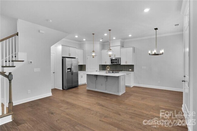 Foto del edificio - 6327 Southgrove St