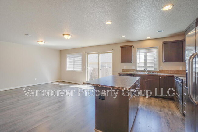 Foto del edificio - 6125 NE 105th Ave