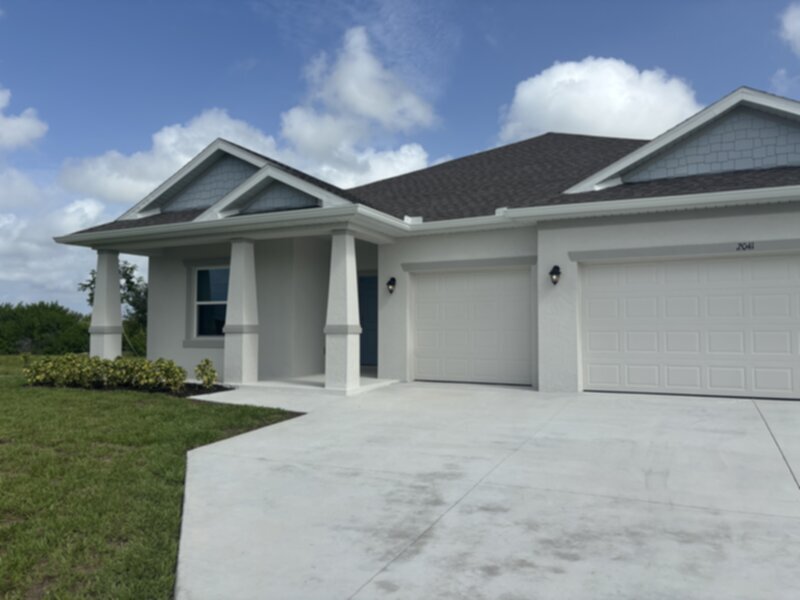 Primary Photo - Brand New 4 Bedroom 3 bath 3 Car Garage Ho...