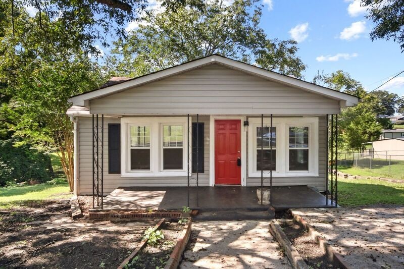 Primary Photo - 1849 Hilltop Cir