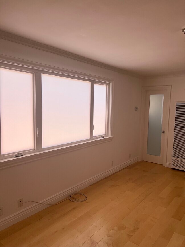 Building Photo - 120 Buccaneer St