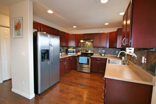 Foto del edificio - Stunning Two Story Home Available in Peyton!