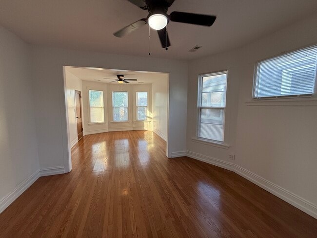 Foto del edificio - 4129 W School St