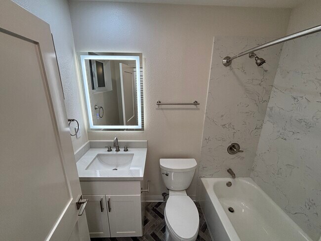 Foto del edificio - 347-367 Everett Ave