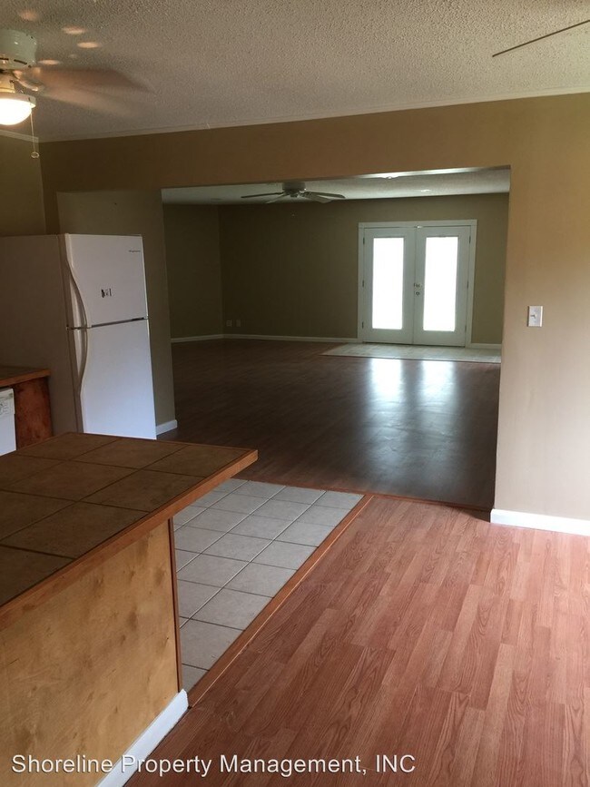Building Photo - 4 br, 2.5 bath House - 1801 South 1st Street