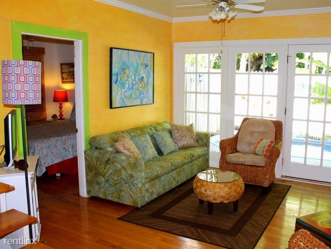 Building Photo - 2 br, 2 bath 4plex - Key Lime Pie