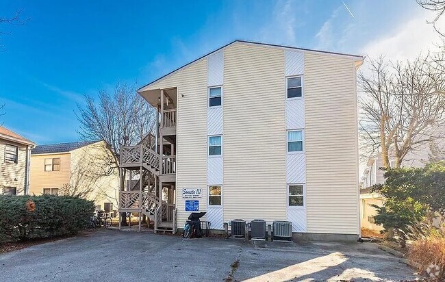 Building Photo - 401 144th St