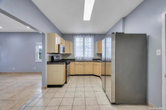 Building Photo - 1478 Rosser Ave