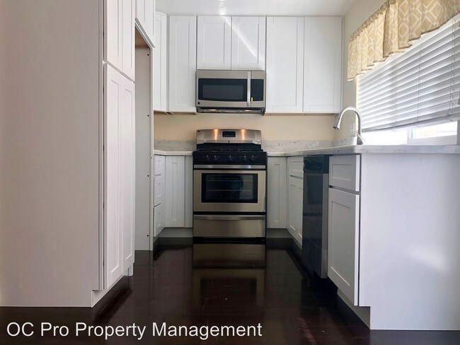 Building Photo - 2 br, 1.5 bath House - 9646 Bickley Dr.