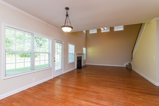 Foto del edificio - 738 Austin Creek Dr