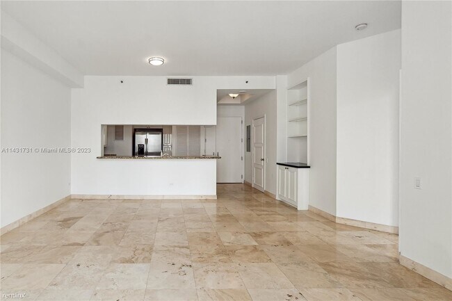 Foto del edificio - 1 br, 1.5 bath Condo - 808 Brickell Key Dr...