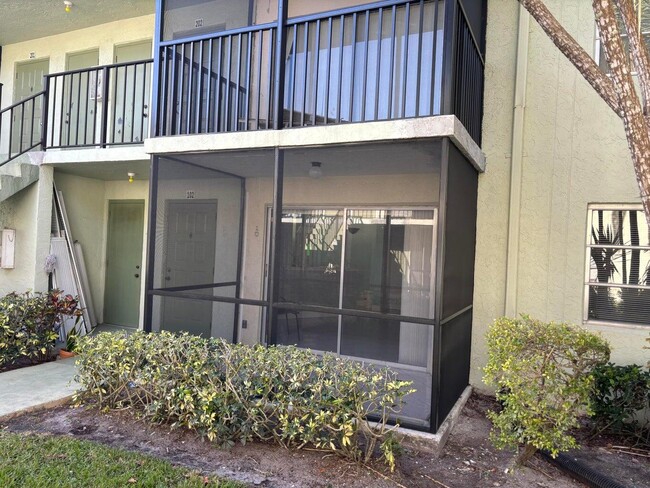 Foto del edificio - 7523 S Oriole Blvd