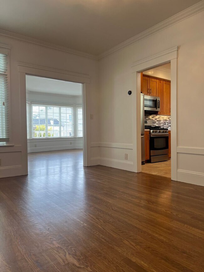 Foto del edificio - Charming Outer Sunset 2 BDRM WITH SUNROOM Home Just Steps from Ocean Beach!