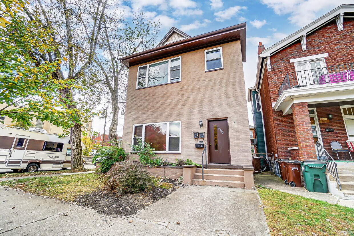 Primary Photo - 646 Park Avenue