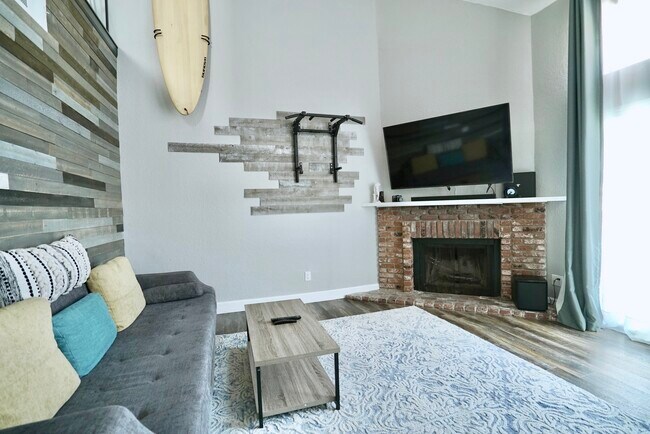 Foto del edificio - 7632 Topanga Canyon Blvd