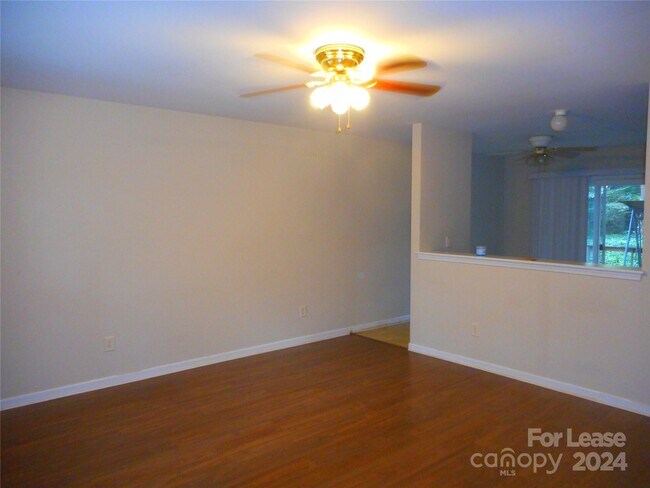 Building Photo - 12206 Lullingstone Rd