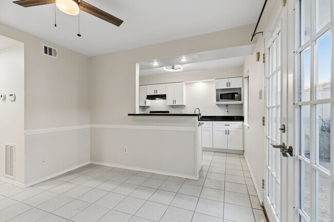 Building Photo - 6422 Burgoyne Rd