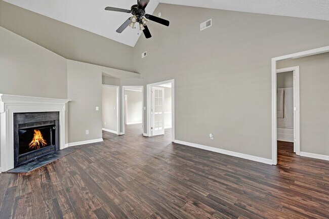Building Photo - Move-In Ready 3B/2B Nashville Home!