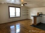 Foto principal - Great 1 Bed Coach House in Heart of LP!