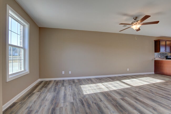 Building Photo - 991 Big Sky Dr