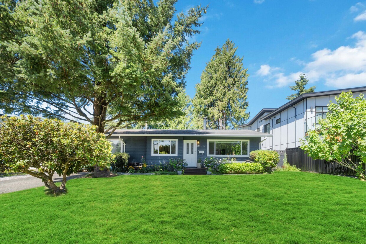 Primary Photo - 21017 Stonehouse Av