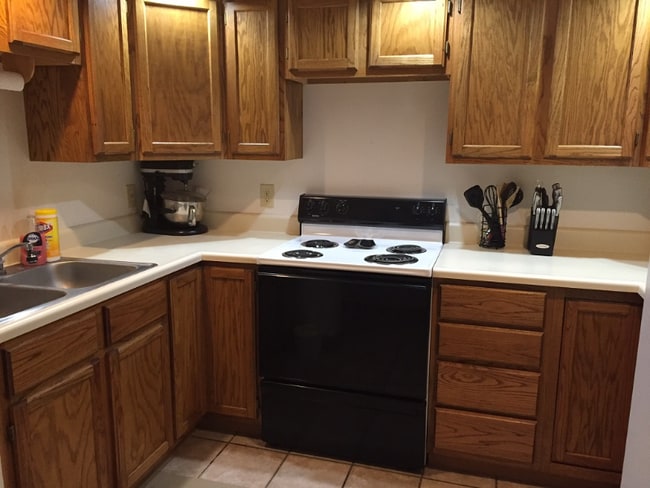 Building Photo - 623 E University Ave