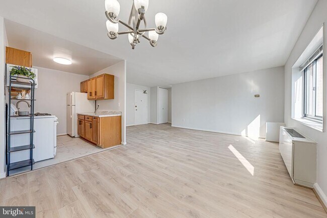 Foto del edificio - 1200 S Arlington Ridge Rd