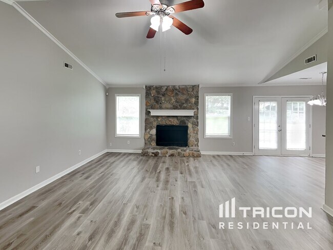 Building Photo - 125 Birch Creek Circle McDonough GA
