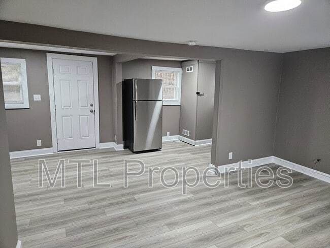 Foto del edificio - 6521 Rumple Rd