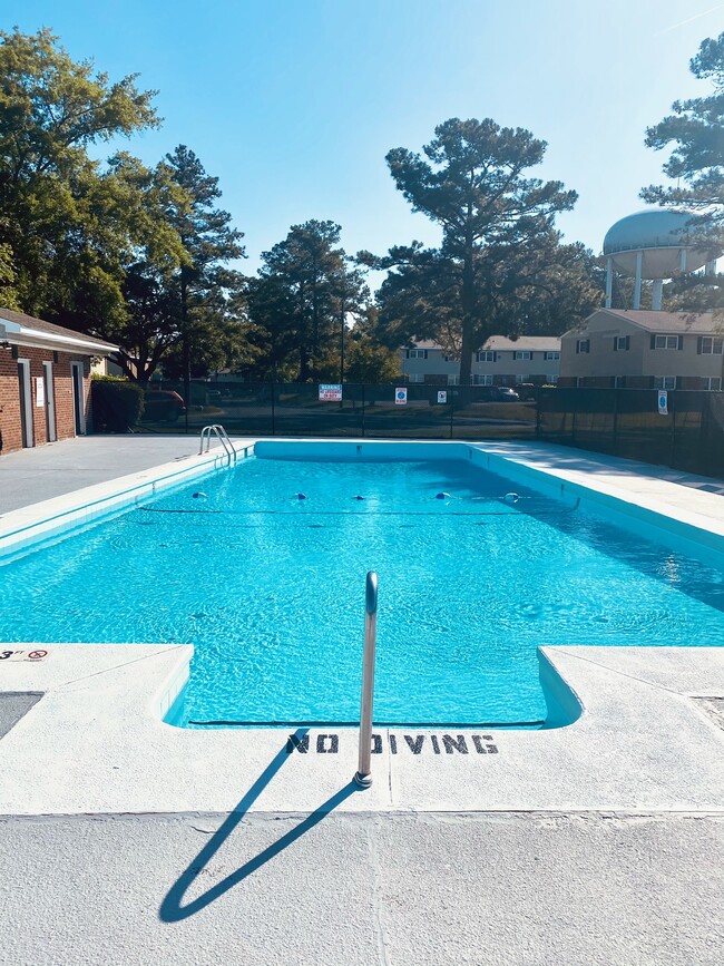 Building Photo - Cardinal Village Apartments