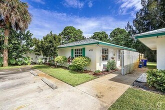 Building Photo - 4700 SE Compass Way