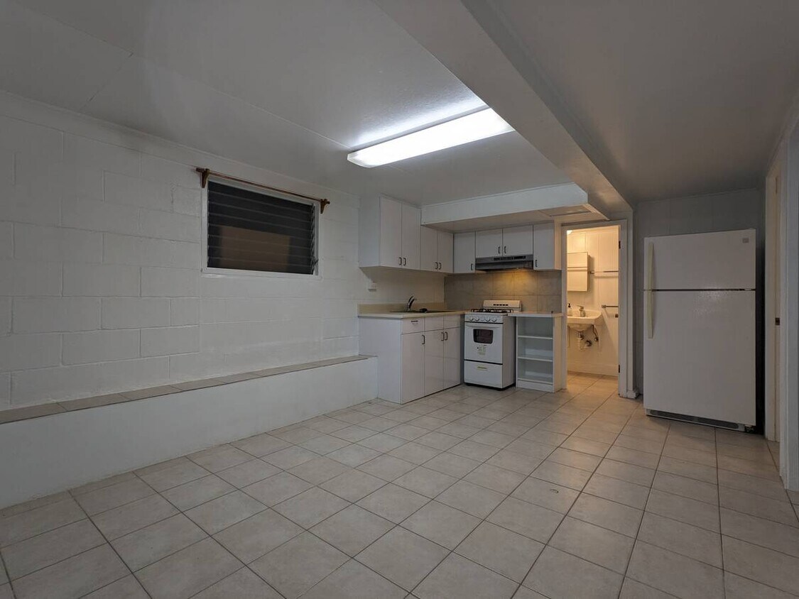 Primary Photo - 430 Dayton Ln