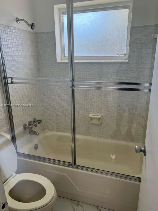 Foto del edificio - 7505 SW 82nd St