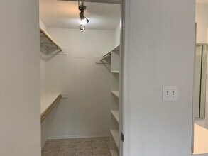 Building Photo - 2750 Holly Hall St