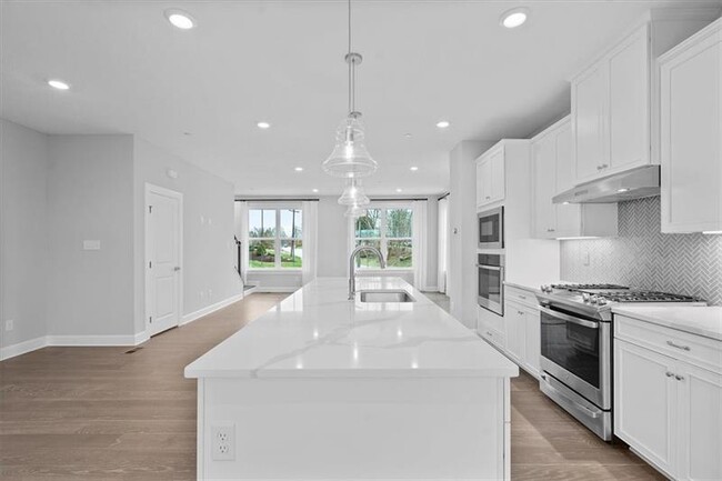 Foto del edificio - 100 Laurel Pl Ln