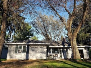 Building Photo - 1405 Reetz Rd