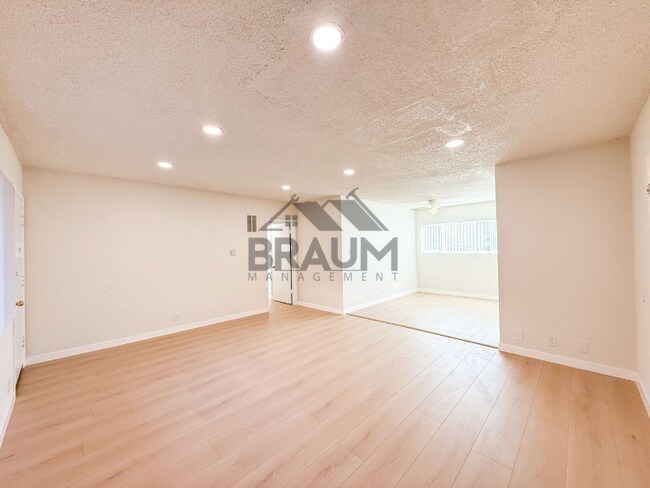 Foto del edificio - 13129 Oxnard St