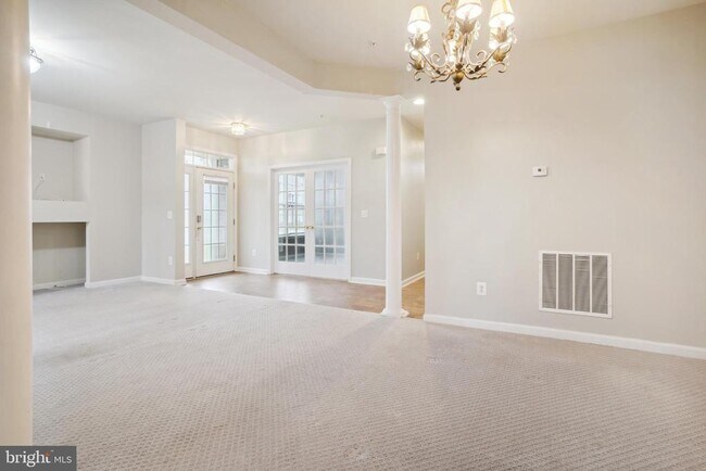 Foto del edificio - 13930 Greendale Dr