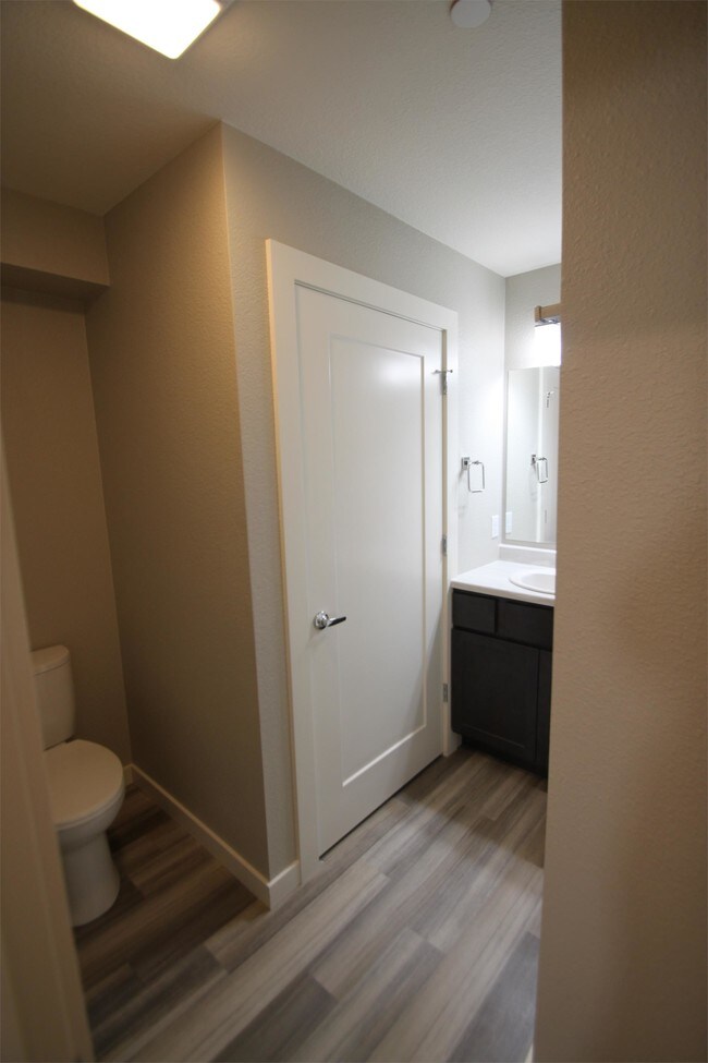 Foto del edificio - 830 Crestmont Way