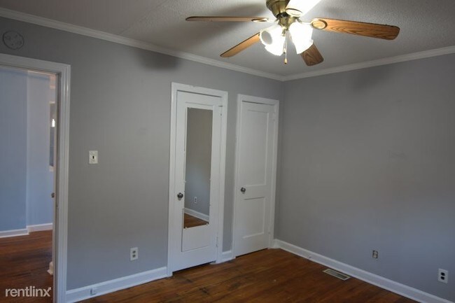 Building Photo - 2 br, 1 bath House - 1205 Lake Wheeler Rd