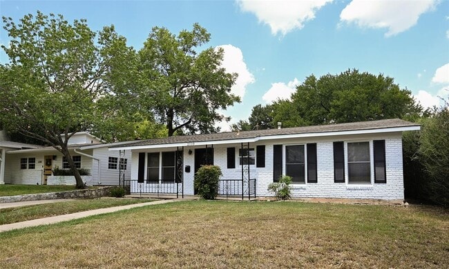 Foto del edificio - 2110 Westover Rd