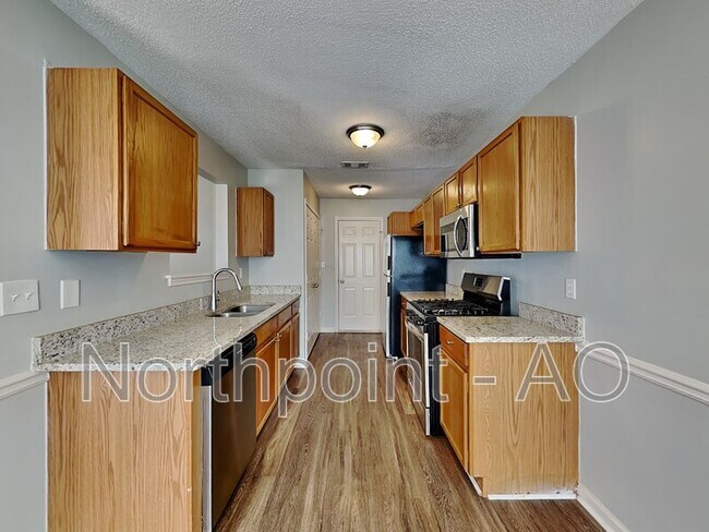 Building Photo - 118 Bugle Way