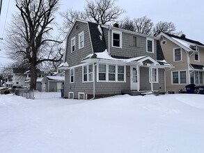 Building Photo - 554 Brighton Ave