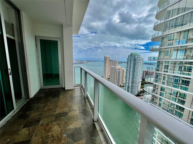 Building Photo - 1800 N Bayshore Dr