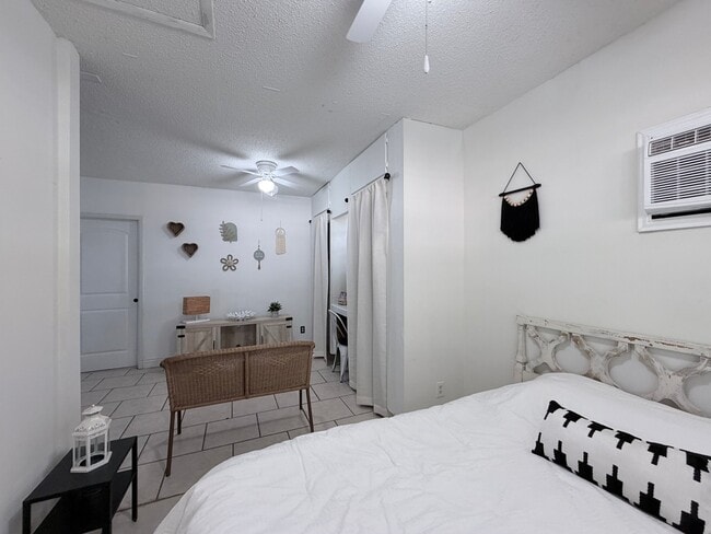 Photo - 7418 Meadow Cliff St Apartment