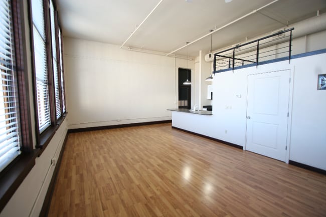 Building Photo - 301 Central Ave NE Ave